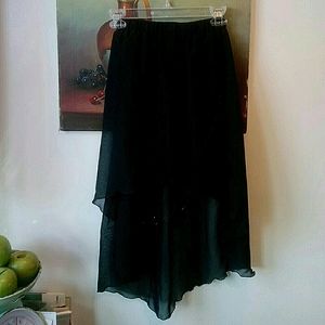 NEW WITH TAGS==LACE GIRL Black Handkerchief Skirt Size Girls 2